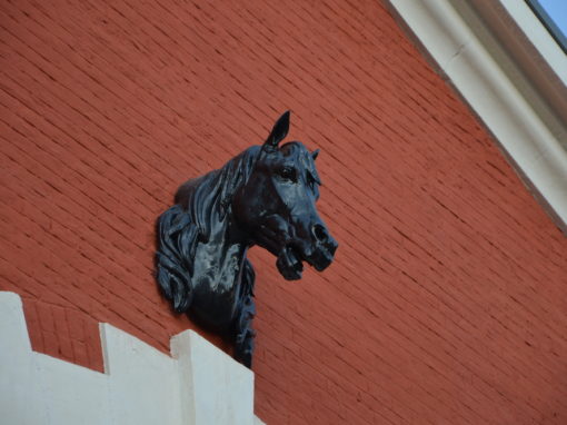 Une sculpture emblématique restaurée avec passion et minutie.